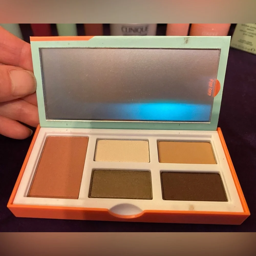 NEW Clinique Lipstick & Skincare Collection & Colorful Bag Details N description - Picture 3 of 9